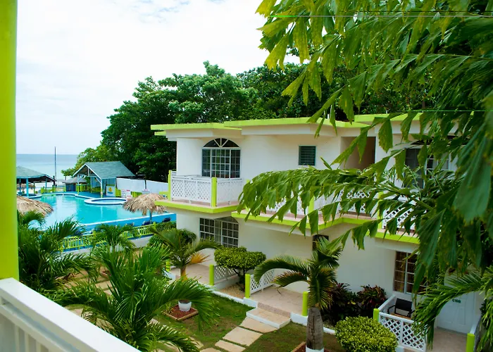 Fun Holiday Beach Resort